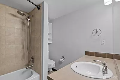 905 Cherry Street #601, Seattle, WA 98104 - Photo 12