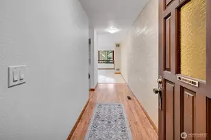 11019 B Glen Acres Dr S, Seattle, WA 98168 - Photo 8