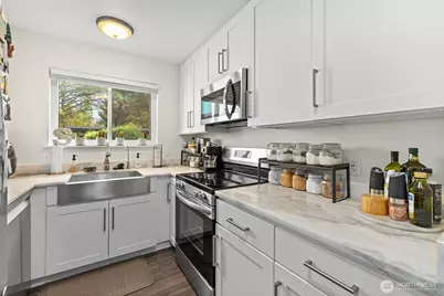 13321 15th Avenue NE #D5, Seattle, WA 98125 - Photo 14