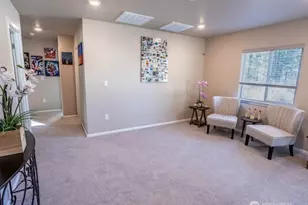 17622 Crossing Dr E, Puyallup, WA 98374 - Photo 22