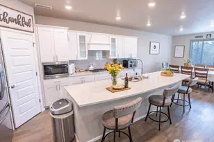 17622 Crossing Dr E, Puyallup, WA 98374 - Photo 10