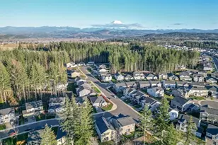 17622 Crossing Dr E, Puyallup, WA 98374 - Photo 32