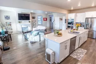 17622 Crossing Dr E, Puyallup, WA 98374 - Photo 24