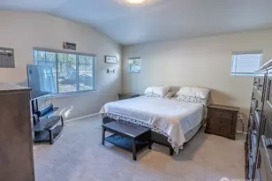 17622 Crossing Dr E, Puyallup, WA 98374 - Photo 14