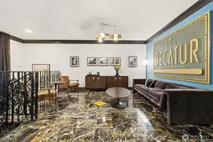 1105 Spring St, Seattle, WA 98104 - Photo 2