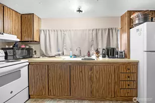 5900 64th St NE, Marysville, WA 98270 - Photo 8