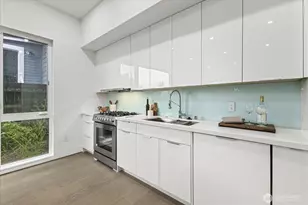 1114 26th Ave, Seattle, WA 98122 - Photo 10