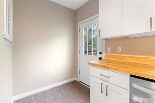 1241 NW Couch St, Camas, WA 98607 - Photo 18