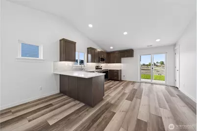 4322 W Redhead Ave, Moses Lake, WA 98837 - Photo 4