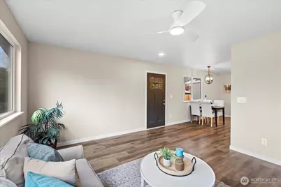 14322 Admirality Way #31, Lynnwood, WA 98087 - Photo 10