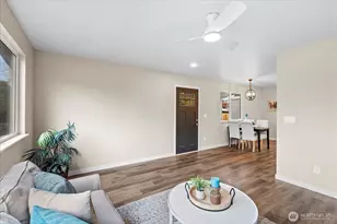 14322 Admirality Way, Lynnwood, WA 98087 - Photo 10