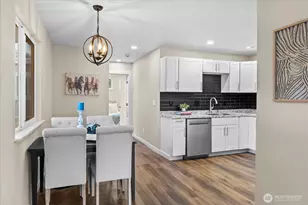 14322 Admirality Way, Lynnwood, WA 98087 - Photo 12