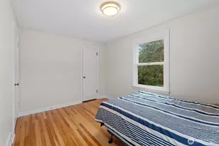 9748 Dayton Ave N, Seattle, WA 98103 - Photo 16