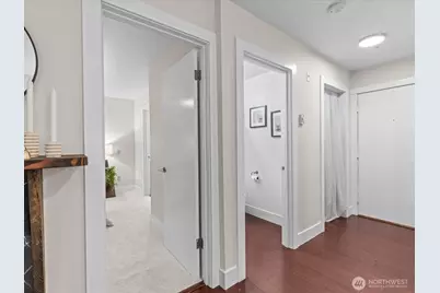 711 E Denny Way #104, Seattle, WA 98122 - Photo 6