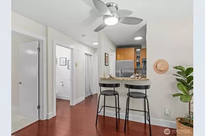 711 E Denny Way #104, Seattle, WA 98122 - Photo 8