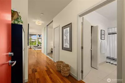 2960 Eastlake Avenue E #403, Seattle, WA 98102 - Photo 18