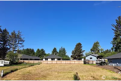 729 Wood Duck Avenue SE, Ocean Shores, WA 98569 - Photo 4