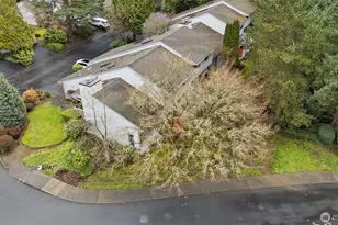 10 143rd Ave SE, Bellevue, WA 98007 - Photo 30