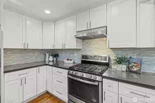 10 143rd Ave SE, Bellevue, WA 98007 - Photo 12