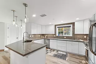 745 Bellevue Ave E, Seattle, WA 98102 - Photo 16