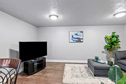 412 E 78th Street, Tacoma, WA 98404 - Photo 8