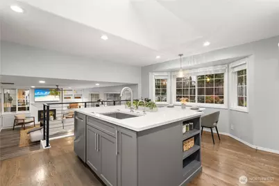 9713 S 204th Court, Kent, WA 98031 - Photo 10