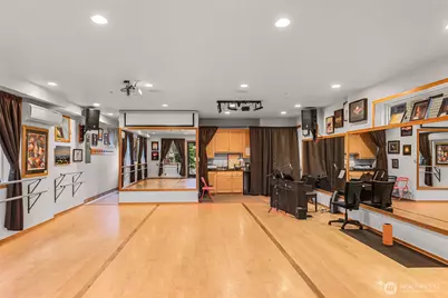 1095 Essex Street #A1&2, Camano Island, WA 98282 - Photo 24