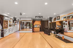 1095 Essex St, Camano Island, WA 98282 - Photo 24