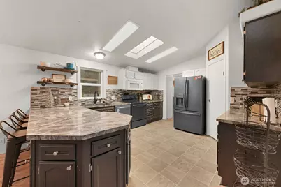 954 Garfield Avenue, Blaine, WA 98230 - Photo 6