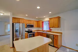 1072 Sinclair Ln, Burlington, WA 98233 - Photo 12