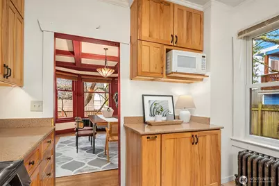 4511 1st Avenue NE, Seattle, WA 98105 - Photo 16