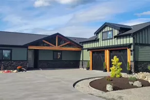 8227 Comox Rd, Blaine, WA 98230 - Photo 2