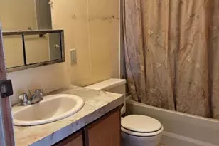 823 Cottonwood Dr, Enumclaw, WA 98022 - Photo 2
