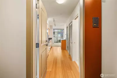 5650 24th Avenue NW #314, Seattle, WA 98107 - Photo 2