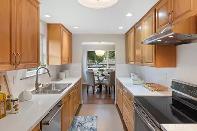 3203 NE 89th Street, Seattle, WA 98115 - Photo 8