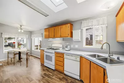 15400 SE 155th Street #49, Renton, WA 98058 - Photo 12