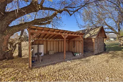 5 35th Street NW, East Wenatchee, WA 98802 - Photo 10