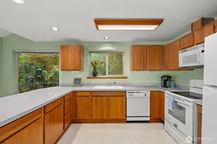 250 NE Panther Lake Rd, Bremerton, WA 98312 - Photo 10