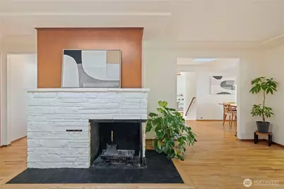 310 NE 161st Street, Shoreline, WA 98155 - Photo 8