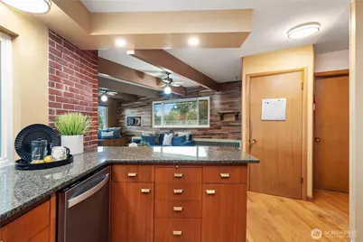 8154 E Seaview Drive, Port Orchard, WA 98366 - Photo 12