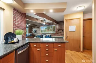 8154 E Seaview Dr, Port Orchard, WA 98366 - Photo 12