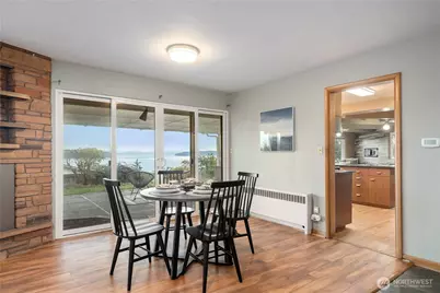 8154 E Seaview Drive, Port Orchard, WA 98366 - Photo 6