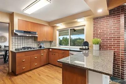 8154 E Seaview Drive, Port Orchard, WA 98366 - Photo 10