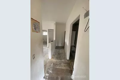 8633 S Thompson Avenue, Tacoma, WA 98444 - Photo 6