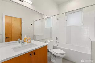 2273 14th Ave W, Seattle, WA 98119 - Photo 28