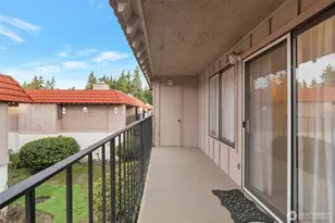 15721 NE 18th St, Bellevue, WA 98008 - Photo 8