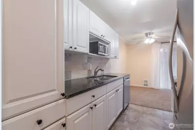 15721 NE 18th Street #D1, Bellevue, WA 98008 - Photo 4