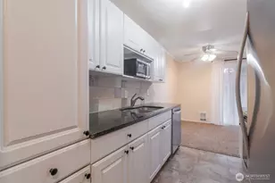 15721 NE 18th St, Bellevue, WA 98008 - Photo 4