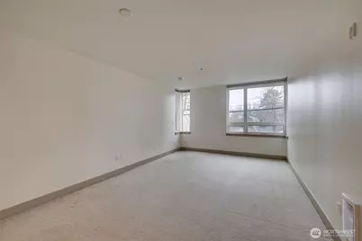 4547 8th Avenue NE #204, Seattle, WA 98105 - Photo 16