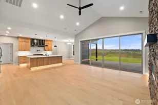 249 Trailblazer Ln, Castle Rock, WA 98611 - Photo 4